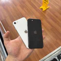 iPhone SE Factory Unlock Used 
