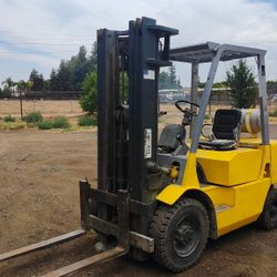 Mitsubishi Pneumatic Forklift 5,000 Lb Capacity