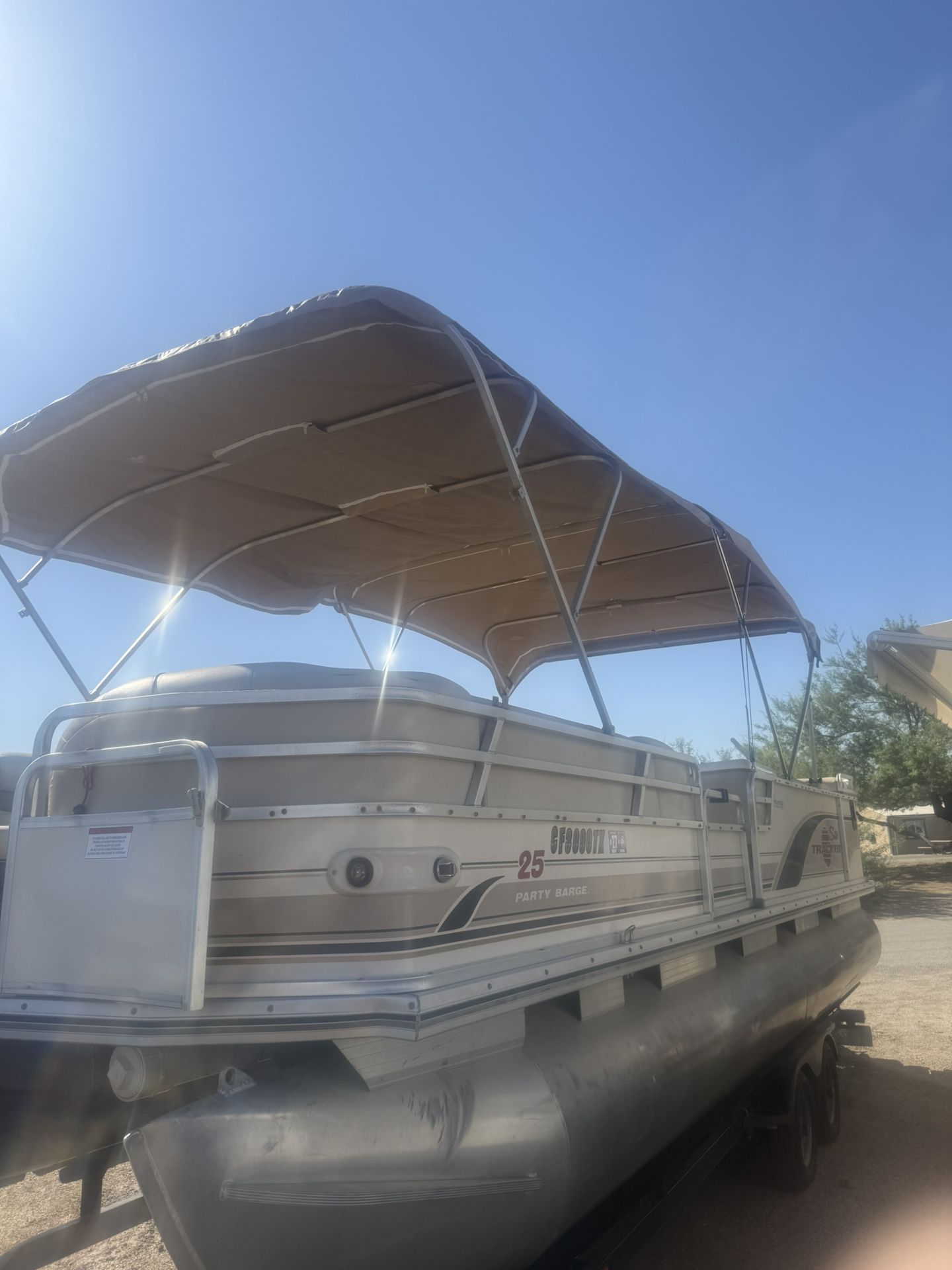 Pontoon 25’ Party Barge 