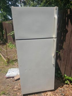 Used GE Refrigerator for sale