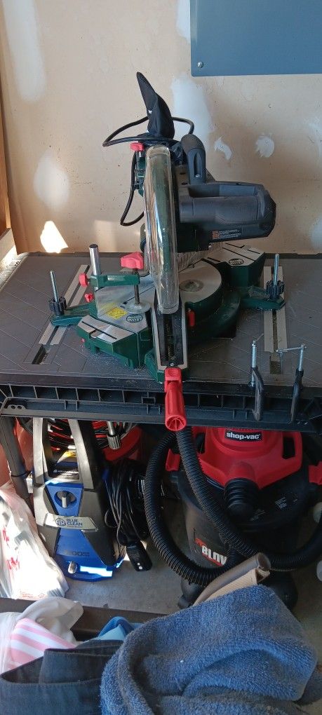 Black and Decker Table Saw