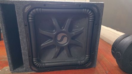 Car speaker and amp