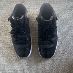 Air Jordan 11 Retro Low (Black)