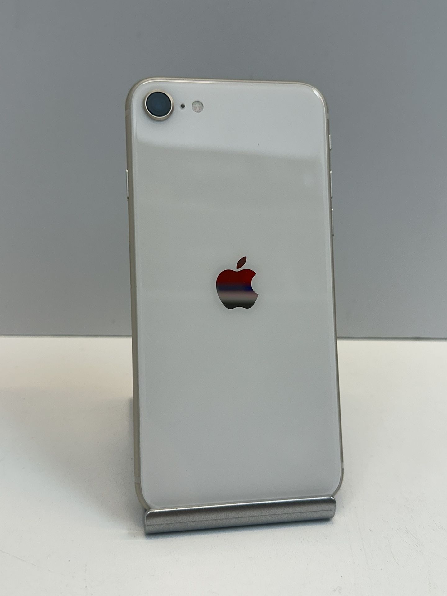 Apple iPhone SE3 64gb. ( T-Mobile Only )