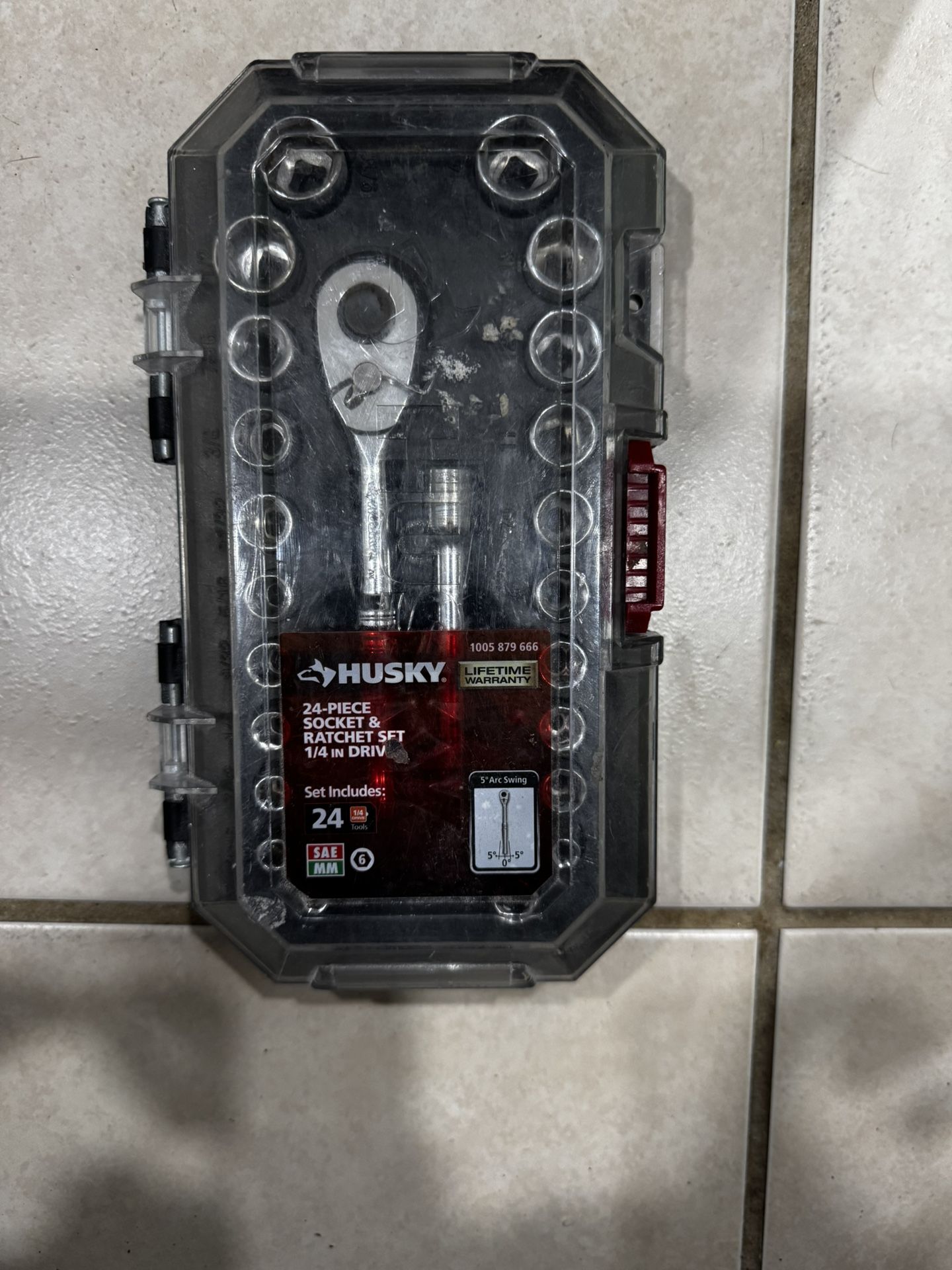 HUZKY . 1/4 In. Drive Ratchet Sae/metric Standard Socket Set (24-piece). Like New . 