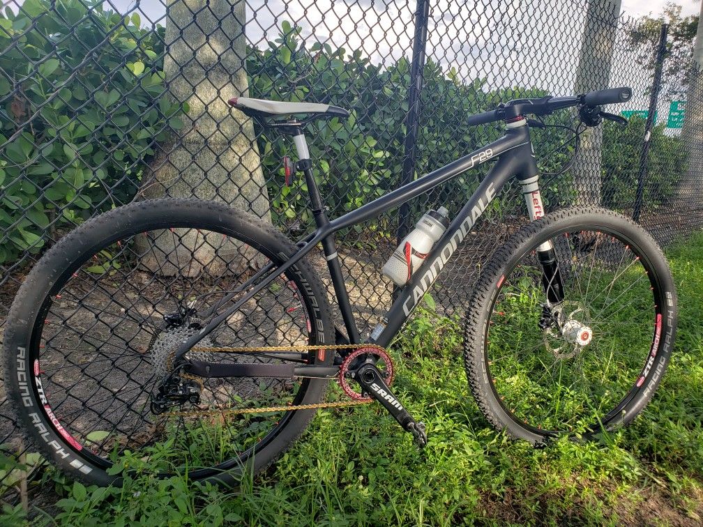 Cannondale F29 Hi-Mod Carbon Medium