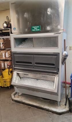 Hoshizaki Commercial Ice Machine with Follett Bin