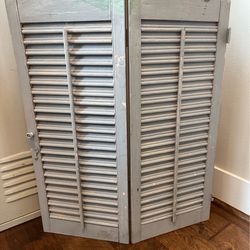 Chippy Shutter Decor