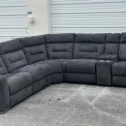 CARLO PERAZZI MICROFIBER MODULAR SECTIONAL W 3 POWER RECLINER & CUP HOLDER - delivery is negotiable