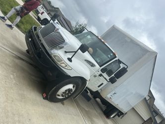 2008 International box truck