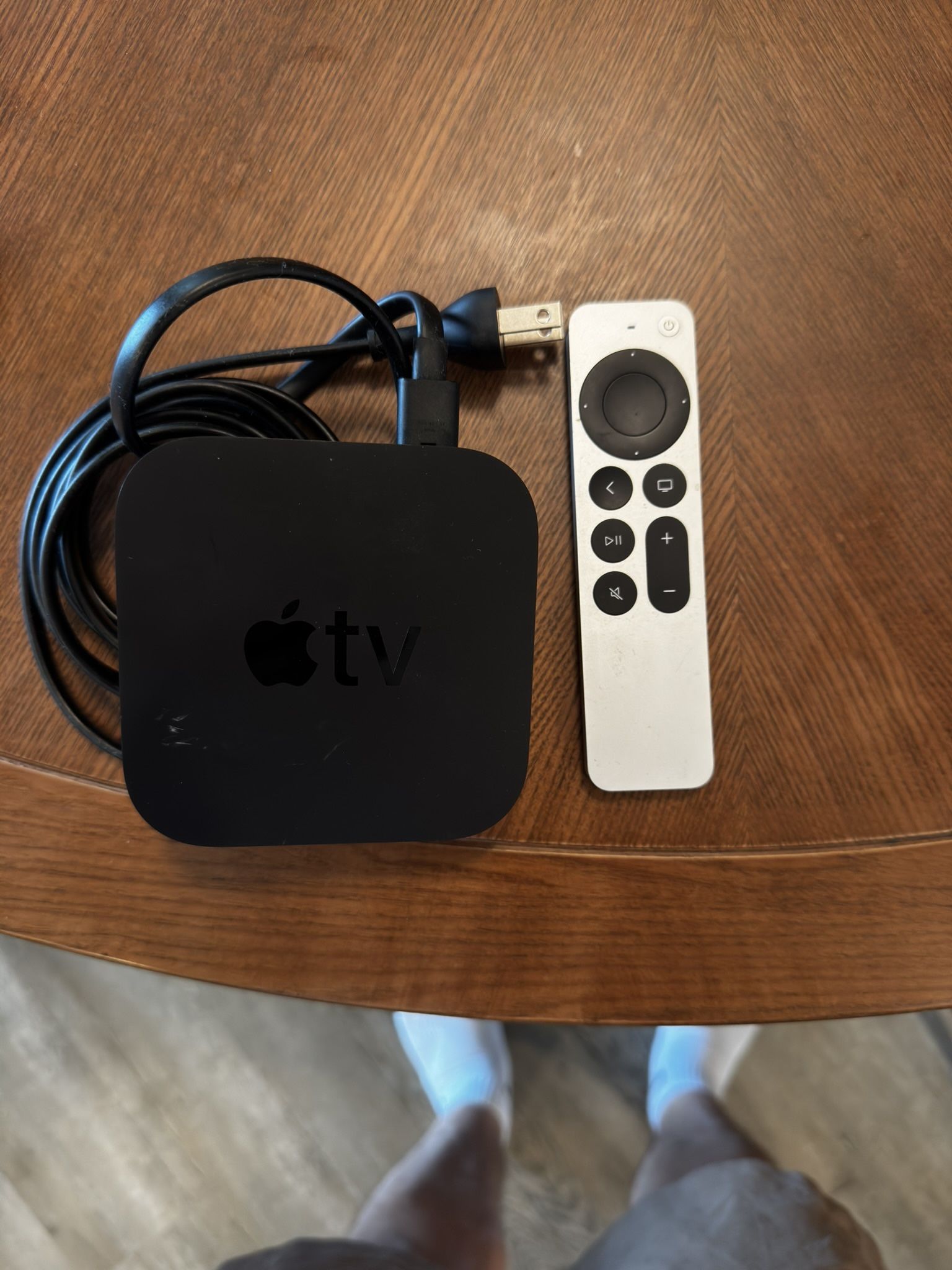APPLE TV