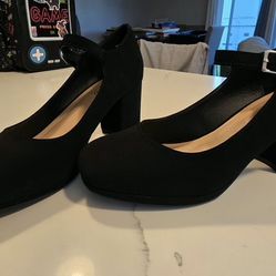 Women Shoes Size 8 1/2