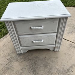 White End Table 