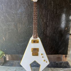 Electric Guitar For Sale $200 FIRM 