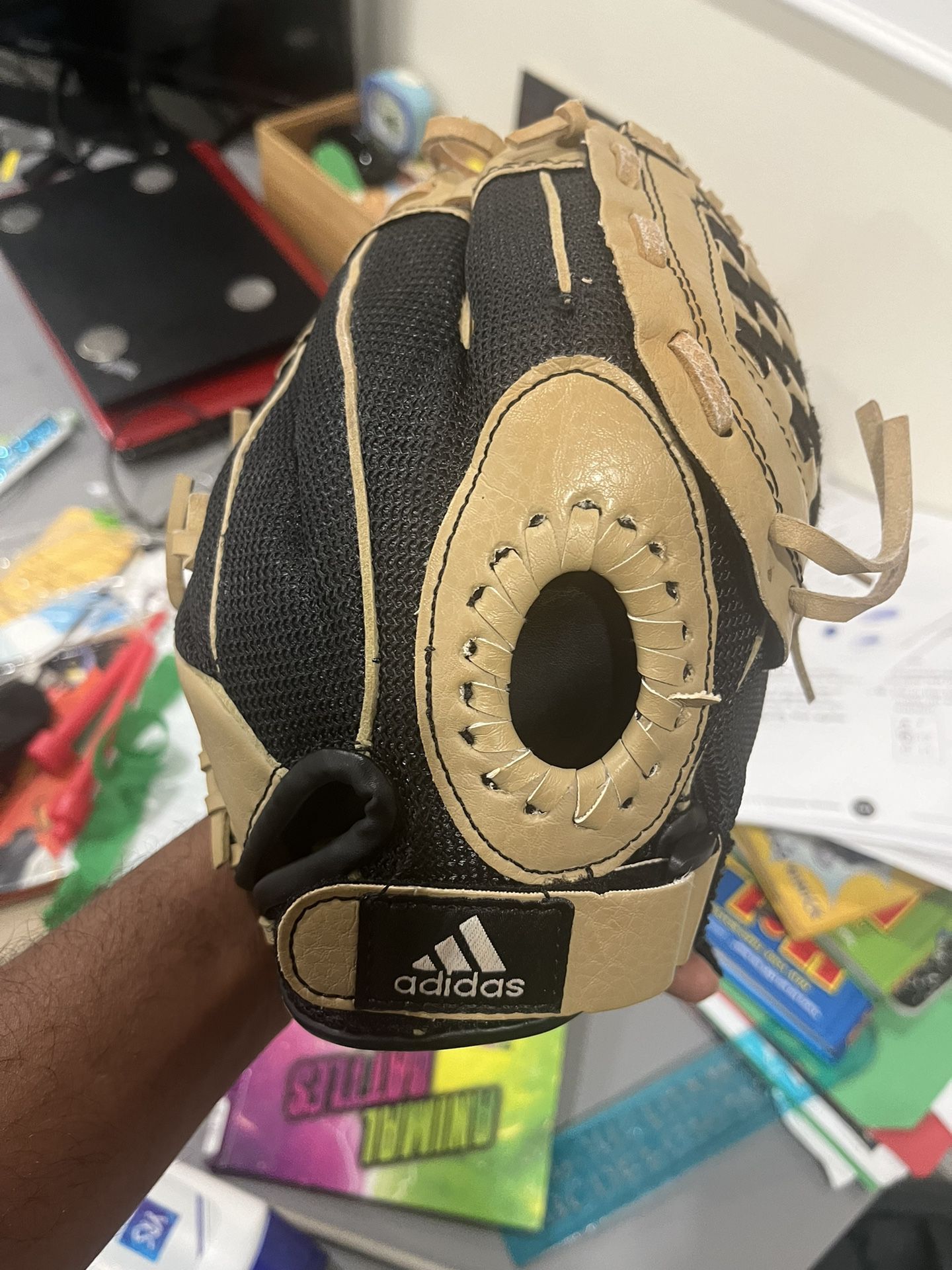 9.5” Baseball Glove