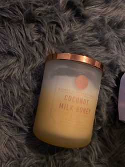 Coconut milk honey candle