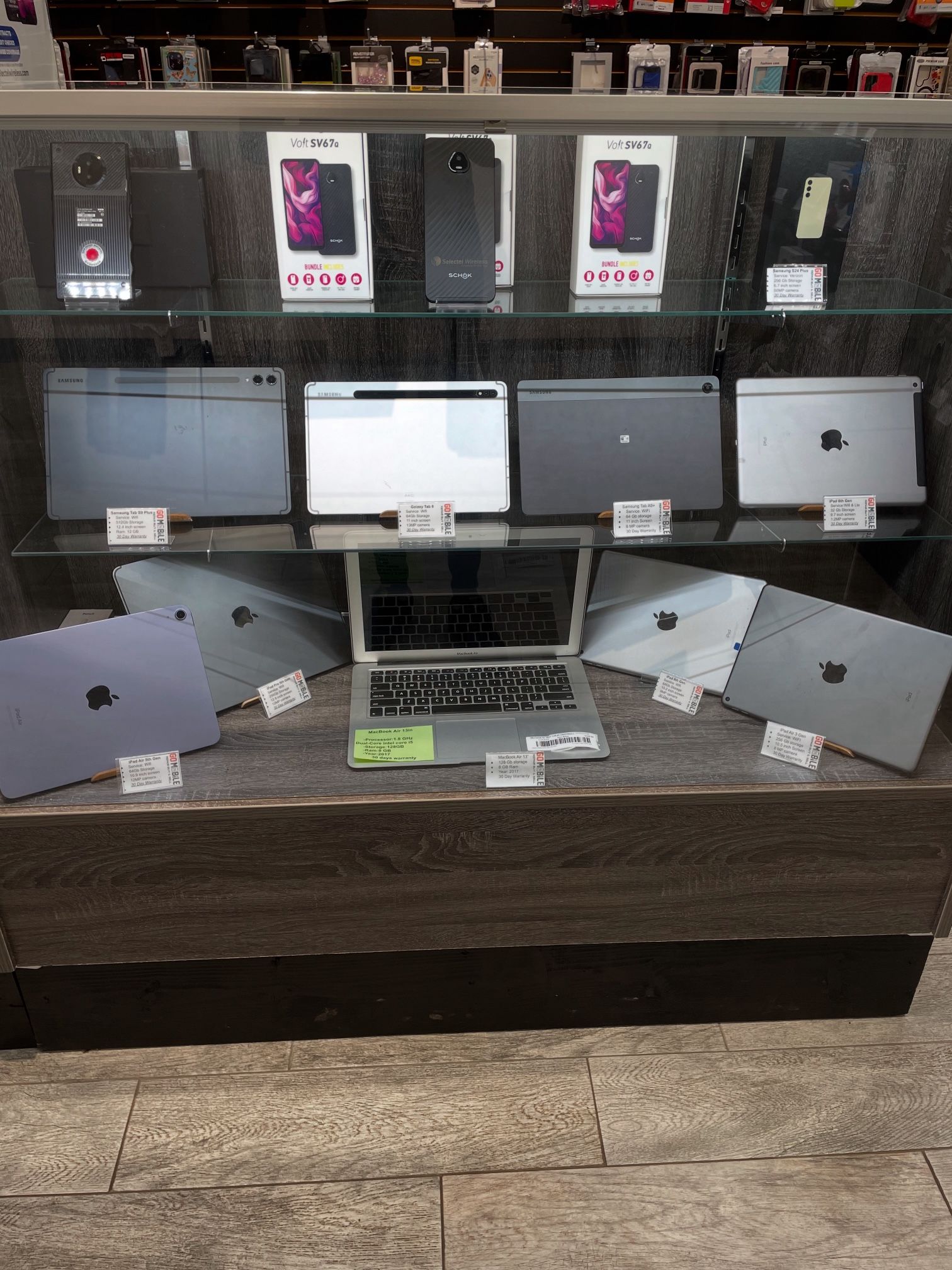 iPads And Samsung Tablets For Sale