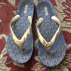 Mk Slipper Size 5.5