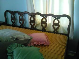 King Bedroom Set Vintage