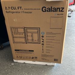 2.7 Galanz Mini Fridge 