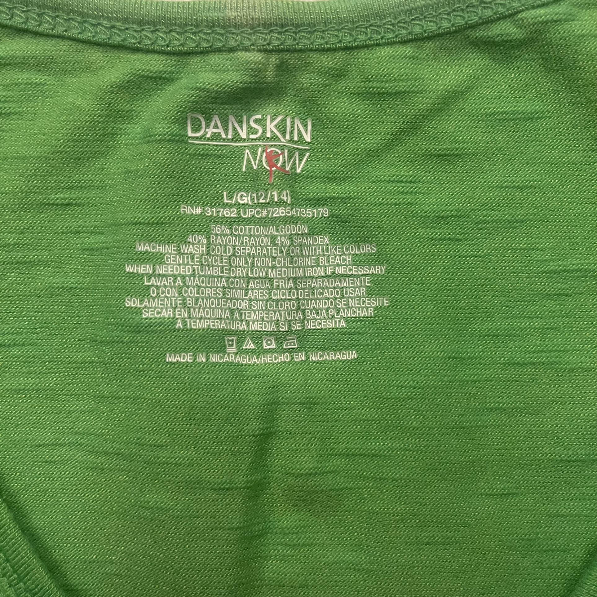 Ladies Danskin T Shirts LG (12/14)