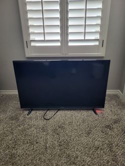 40" Hitachi (No Remote)