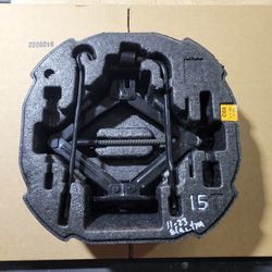 11-23 FITS hyundai Elantra jack with tools lug wrench foam for 15" spare no tire