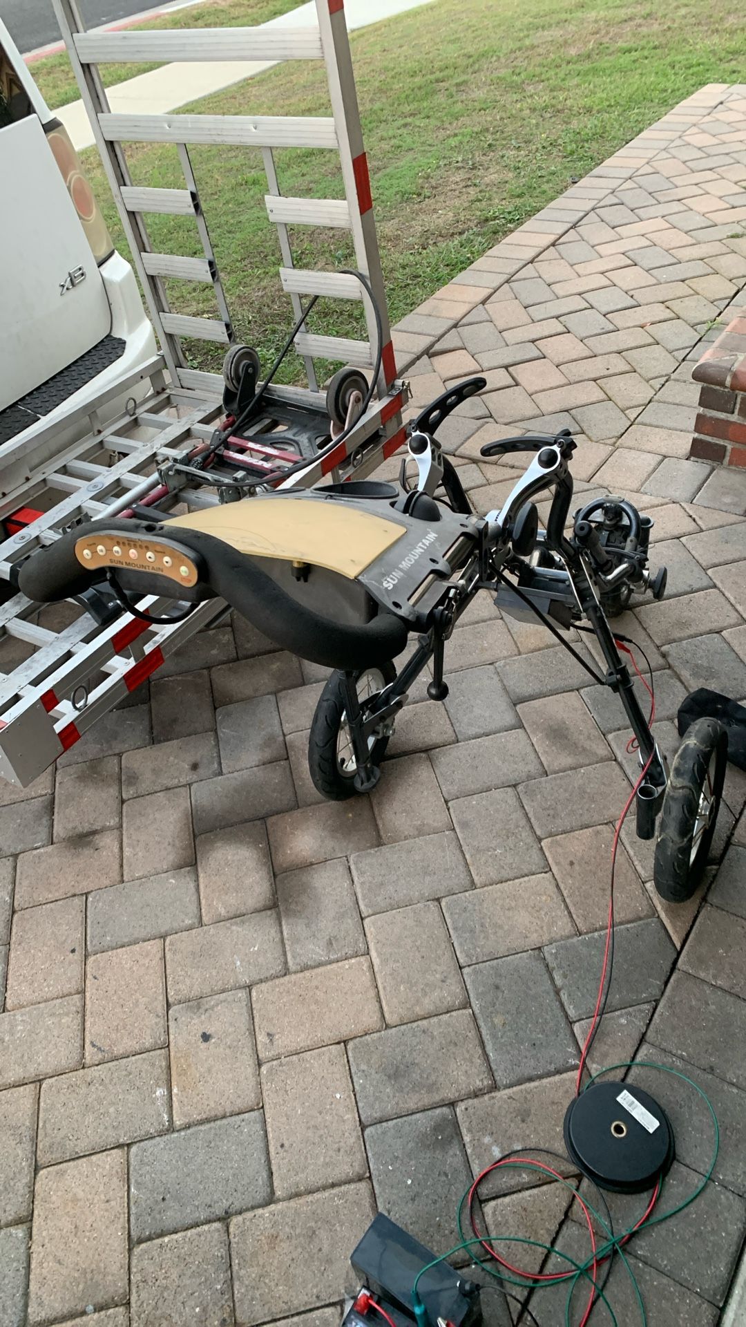 Sun Mountain 24 Volt Electric Golf Bag Cart Carrier