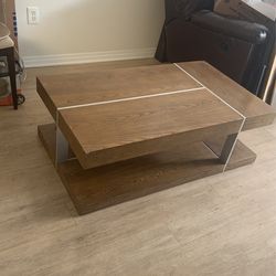 Solid Wood Coffee Table With Storage Space 