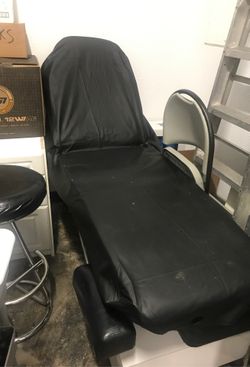 Black esthetician tattoo bed