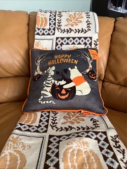 Aldi x Disney Halloween 2026 Throw Pillow Pooh Tigger Pumpkins Orange Gray