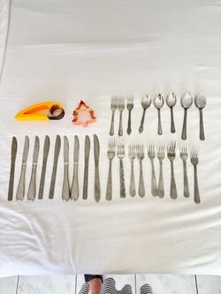 29 PC Stainless Steel Flatware Set & Kitchen Utensils