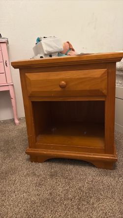 Free night stand