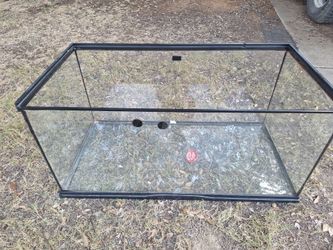 40 Gallon reptile Glass Tank / Terrarium (36x18x17.5) – $65 OBO