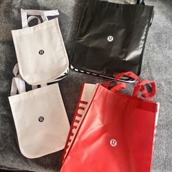 Lululemon reusable tote bags 