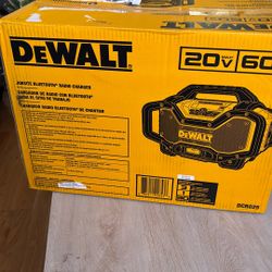 Factory Sealed DEWALT 20V/60V MAX JOBBSITE BLUETOOTH RADIO CHARGER DCR025
