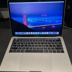 Macbook Pro 2017 13” Retina display And Touchbar 