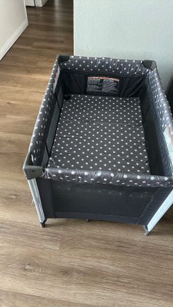Baby playpen