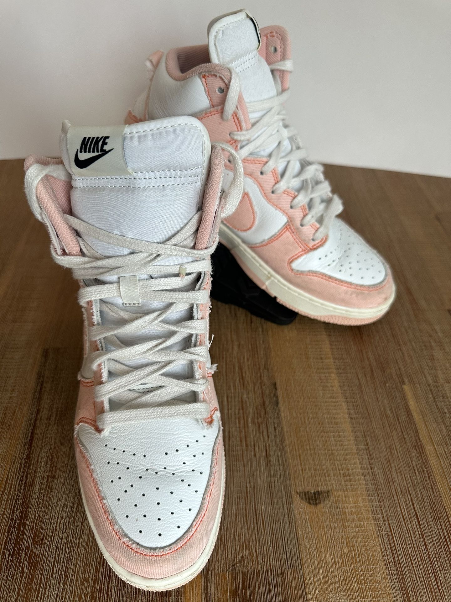 Nike Womens Dunk High 1985 ‘Arctic Orange’ Pink Sneakers