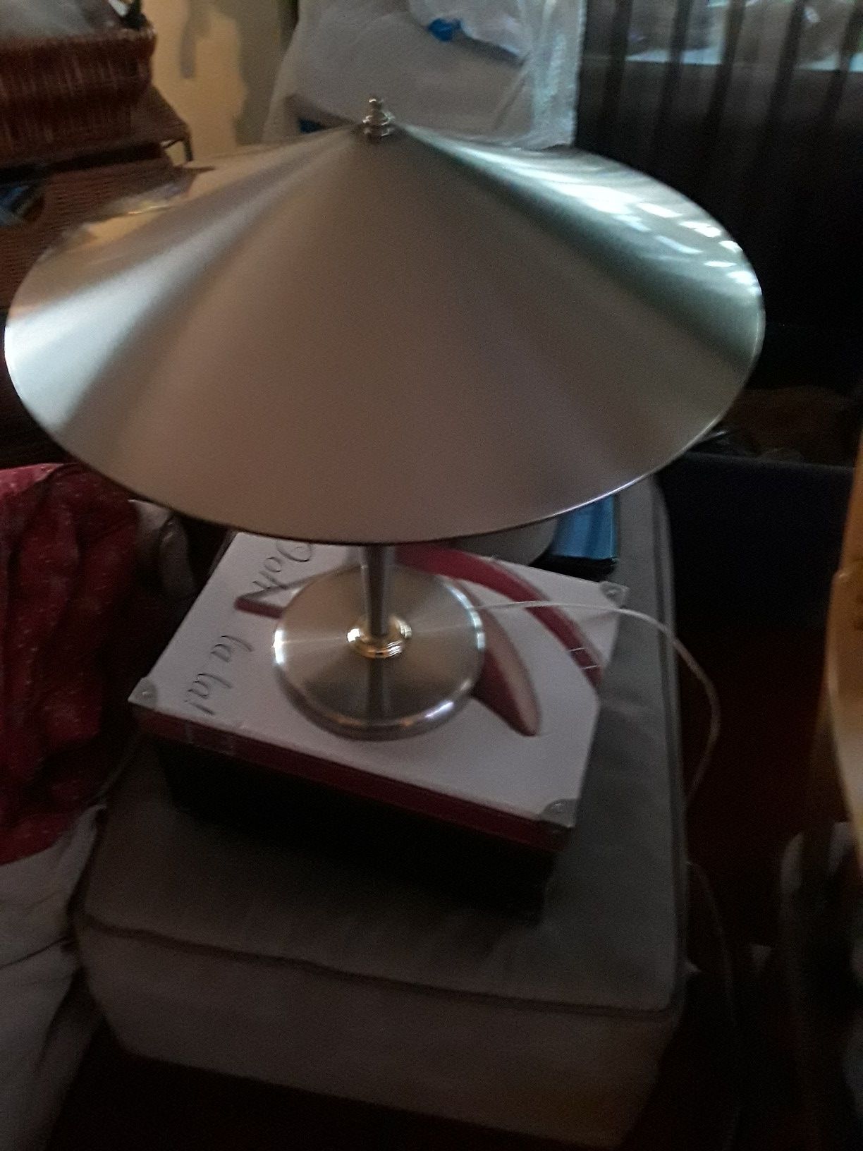 Metal and gold double pull chain desk lamp