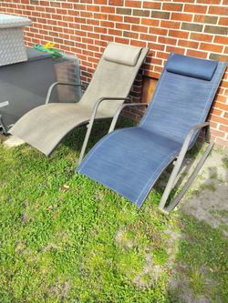 Beast Lounge Rockers In Good Condition Ready For The Season 