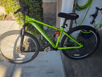 Diamondback Overdrive Mountain Bike - $[200]