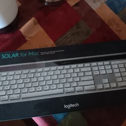 K750 Solar Mac Keyboard