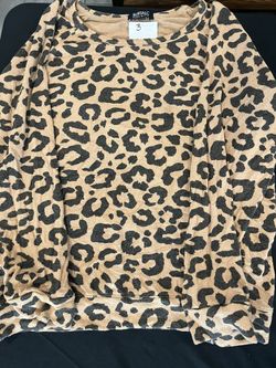 Cheetah Crew Neck 