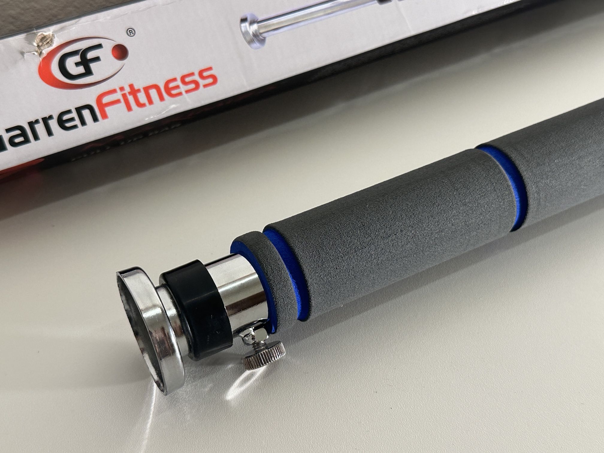 Maximiz Pull Up Bar with Anti-Spin Locking Mechanism - Doorway Fitness Bar by Garren Fitness