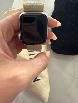 Apple Watch SE 40mm ( open offers)