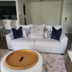 Queen Sleeper Beige sofa  sofa sleeper, has never been used
