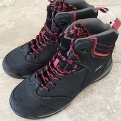 Boots men Size 11 BOGS WATERPROOF 