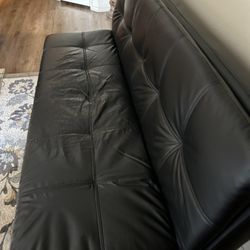 Black Futon 