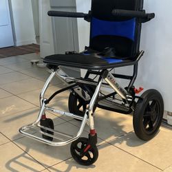 220 Pound Max Weight Portable, Lightweight Wheelchair READ DESCRIPTION